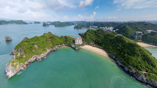 Top 10 Beaches You Must Visit in Vietnam