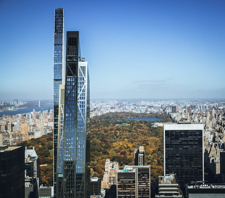 Vibrant autumn foliage in New York City parks, showcasing the best time to visit popular travel destinations