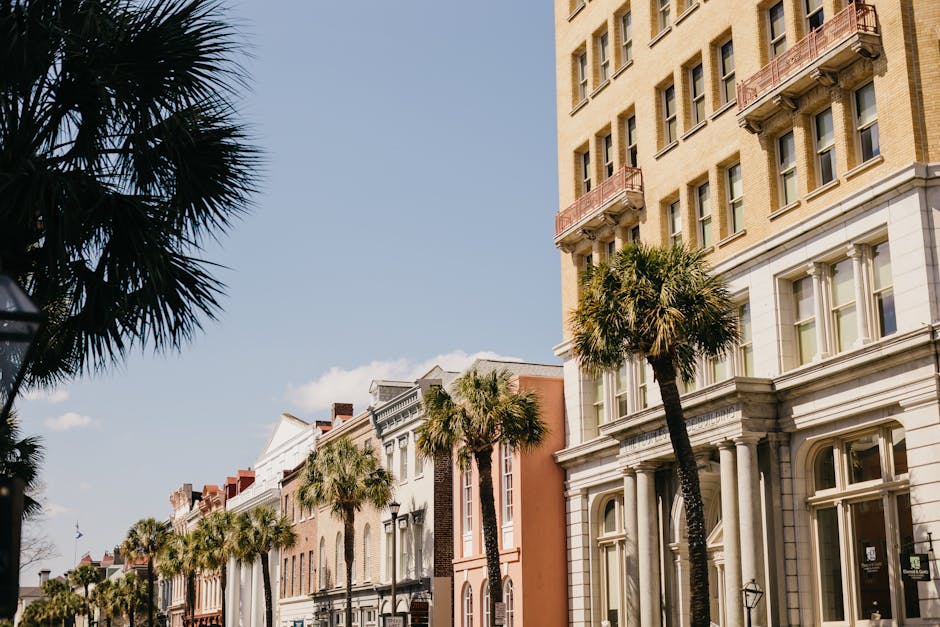 Charming cobblestone streets in Charleston, South Carolina, showcasing historic buildings, a top choice among cheapest places to travel in April USA