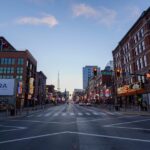 Crowd enjoying a vibrant live music concert in Nashville, Tennessee, highlighting one of the cheapest places to travel in April USA